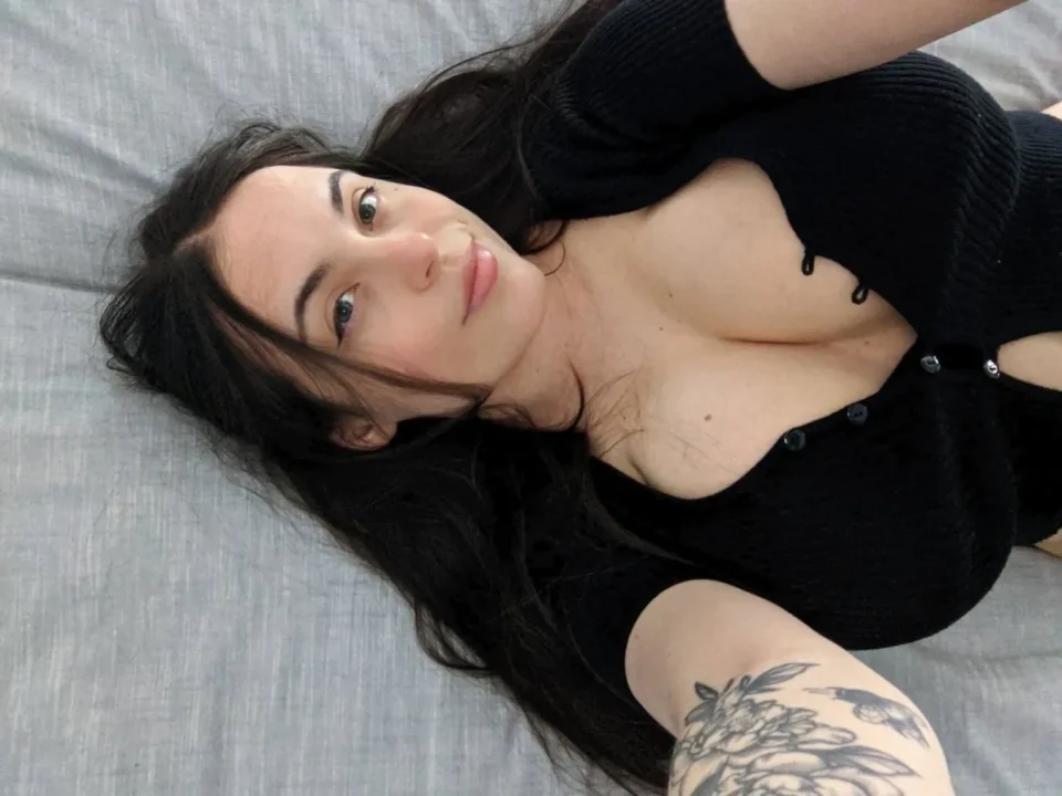 Emily Cooper — photo 3