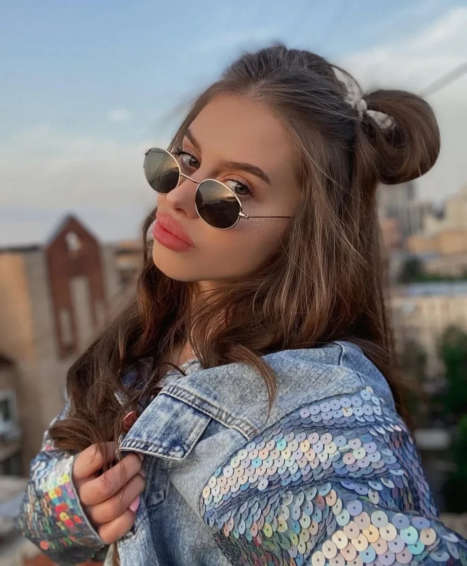 Chloe Simon — photo 4