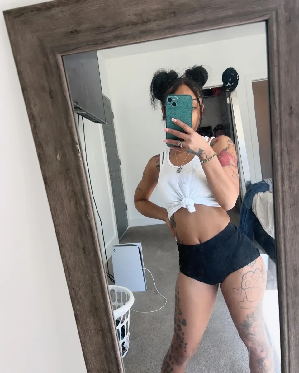 Isla Scott — photo 2