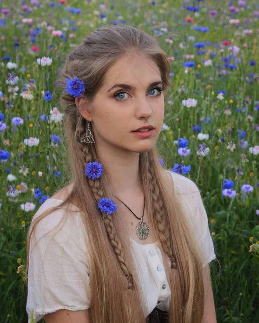 Claire Roux — photo 1