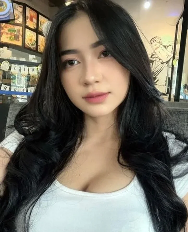 Yuni Utami 🌙 — photo 3