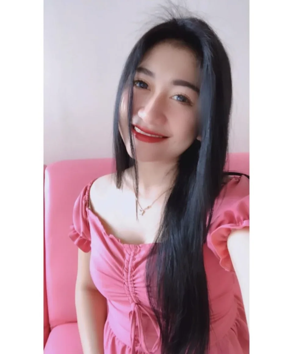 Sinta Tampubolon 🔥 — photo 2