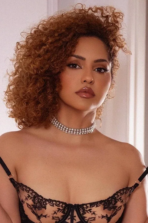 Ella Parker — photo 2